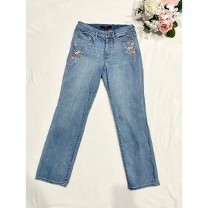 Tommy Hilfiger Tribeca Jeans Flower Embroidered High Rise Size 28